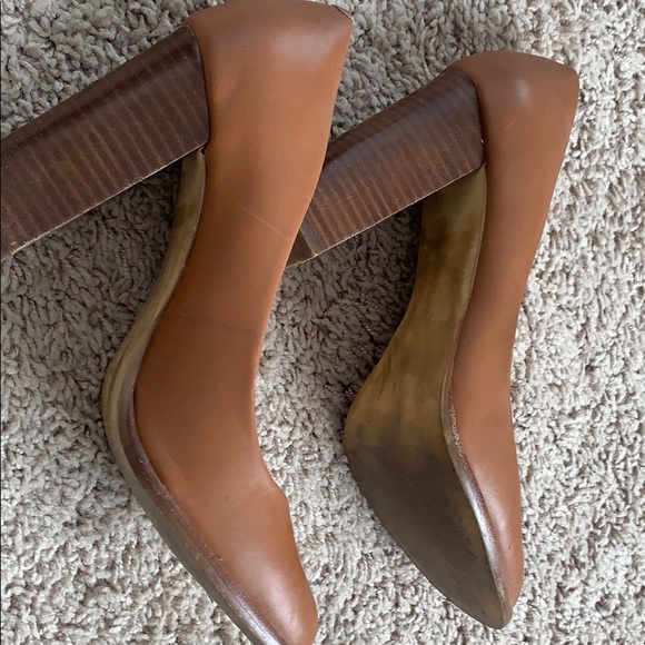 Heels - Picture 2 of 3